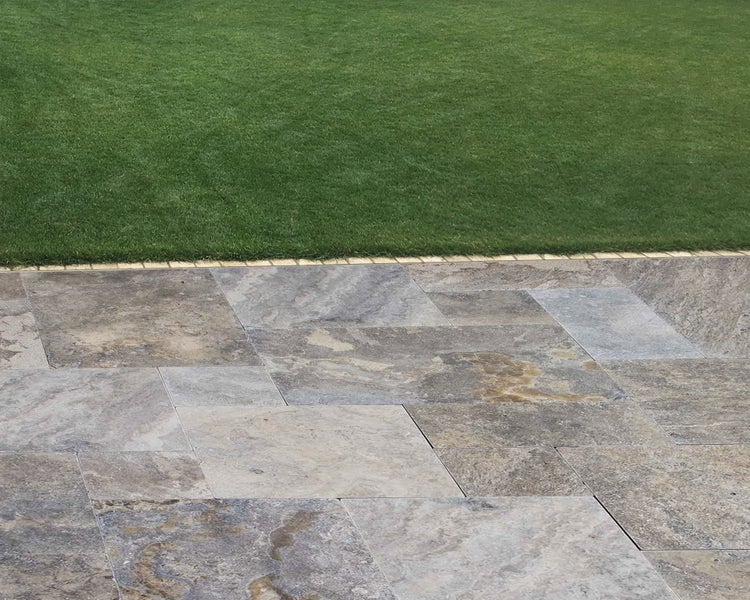Wohnrausch Travertin Terrassenplatten RUSTIC SILVER Römischer Verband 3 cm, getrommelt, grau, beige, bernstein-braun