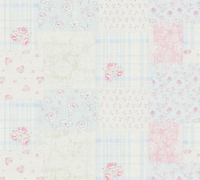 Blühende Baldrianpflanzen im Garten.