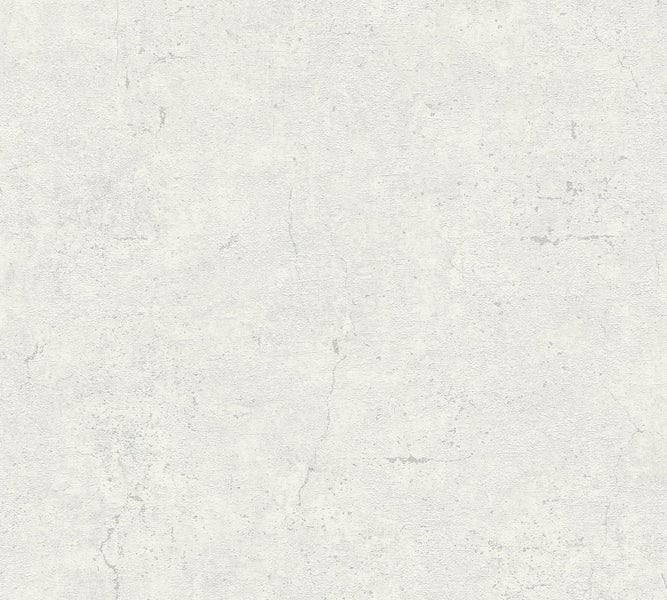 Geschmückter Weihnachtsbaum mit Schleife und Christbaumkugeln