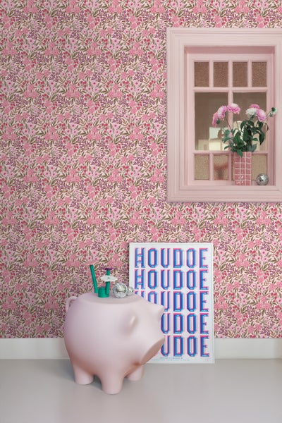 Festzelt mit Holzdekor, Heringen und Abspannseilen