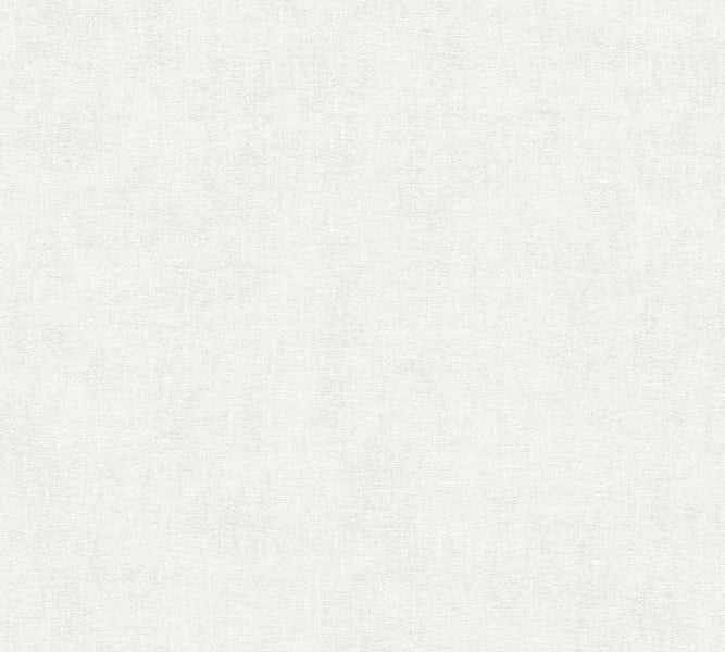 Schwarze Tischleuchte auf Holztisch