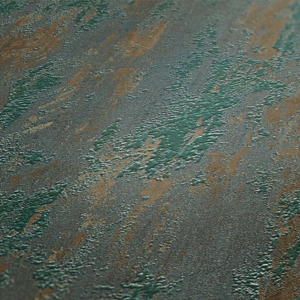 Schwarzes Spülbecken mit Armatur in einer modernen Küche.