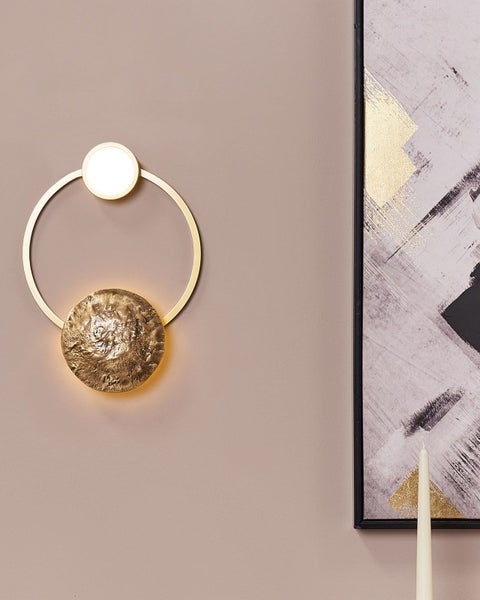 Dekorative Wandleuchte mit kreisförmigem Designelement