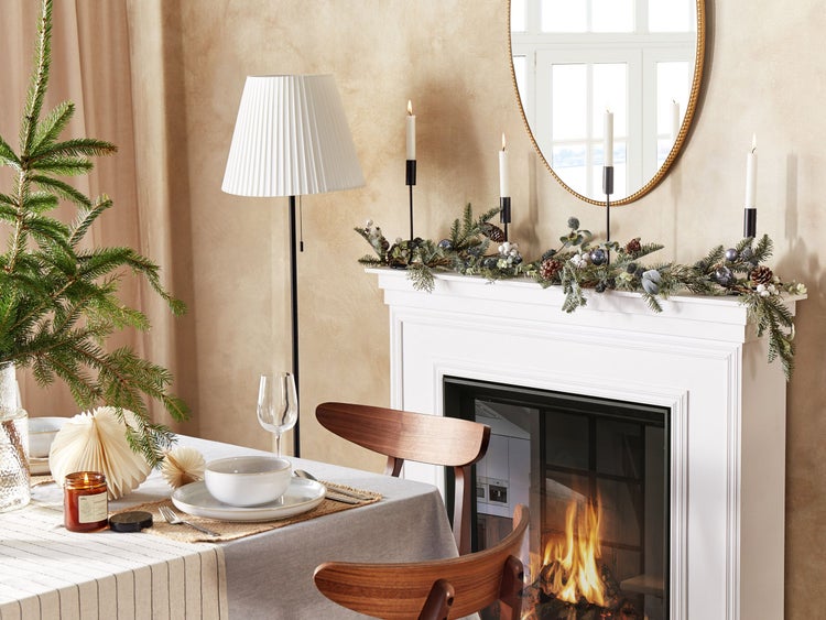 Weihnachtsgirlande grün mit Schnee bestreut 150 cm HUELVA