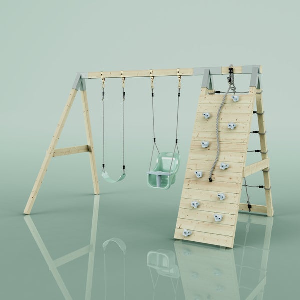 Kinderspielgerät aus hellem Holz mit klassischer Schaukel, Babyschaukel und Kletterwand inklusive Griffen und Kletterseil.