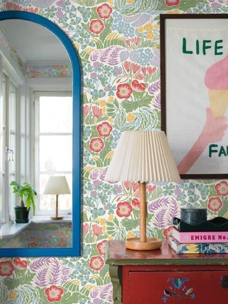 Aluminium Kabelkanal unter einer Tischplatte montiert