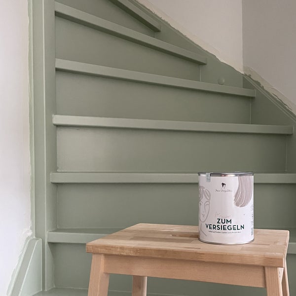 MissPompadour Klarlack matt 1L für Innen - Parkettlack, Holzlack farblos - Klarlack für Holz, Treppen, Parkett - Versiegelung für Kreidefarbe, Möbelfarbe, Möbellack - PU-Acryllack transparent