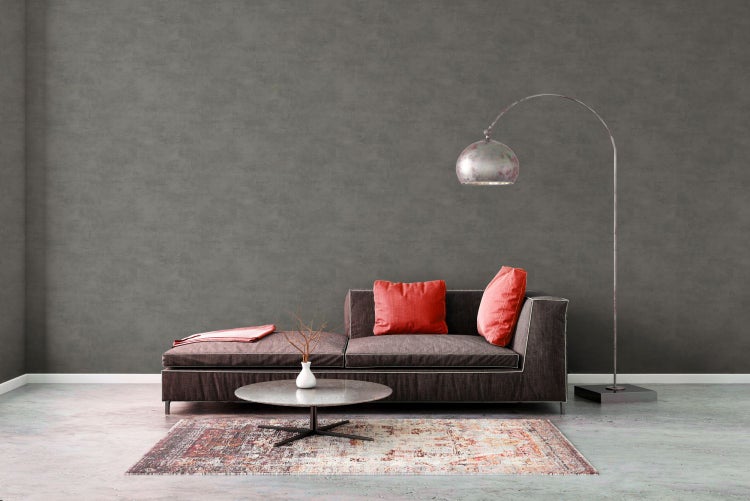 Zusammengeklappter, ovaler Gartentisch aus Holz