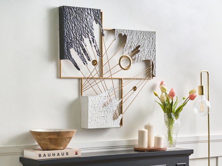 Dekorative Wandkunst mit abstraktem Design aus Metall und Kunstharz