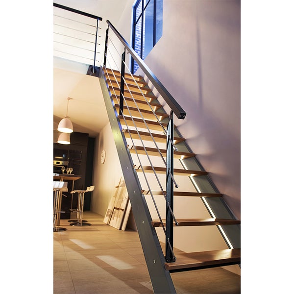 Spark - Gerade Treppe Schwarz mit eingebauten LEDs , Anthrazit