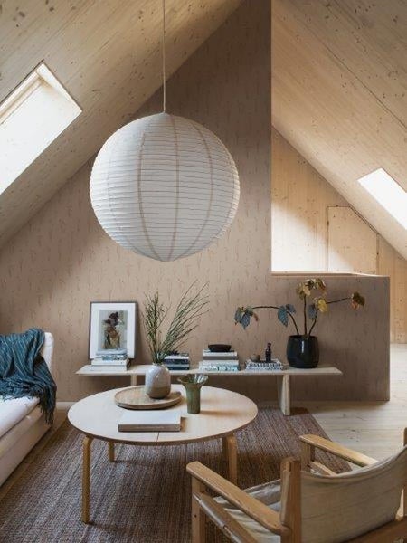 Magazinstreifen mit Nägeln