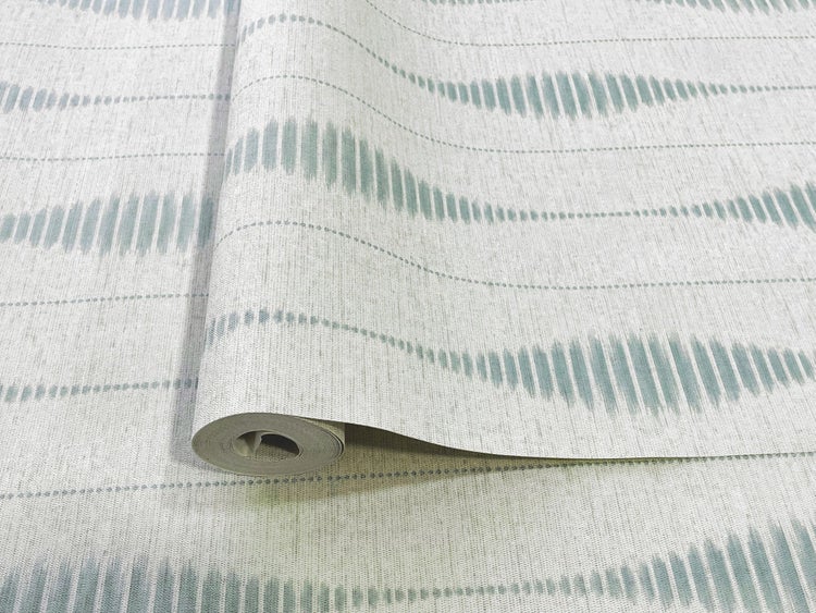 Tapetenrolle mit gestreiftem Muster