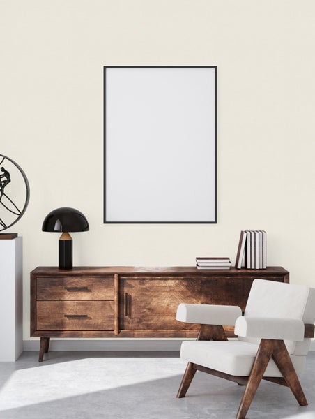 Modernes Badezimmer mit Badewanne, Waschtisch und großem Fenster