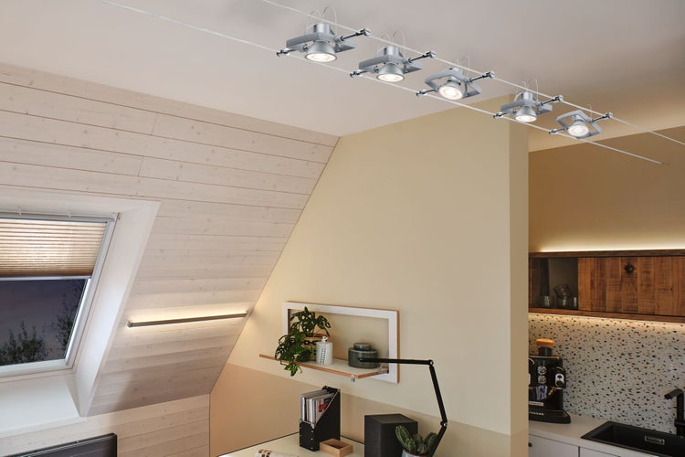 Standard 12V LED Reflektor GU5,3 530lm 6,5W 2700K Silber