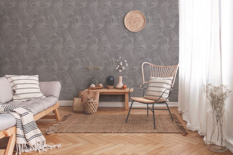 Tapetenrolle mit Pflanzenmuster