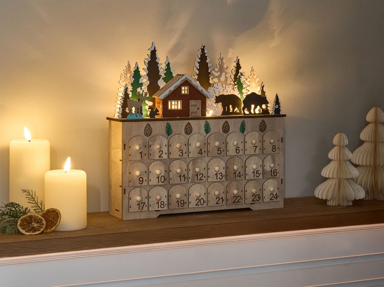 Dekorativer Adventskalender aus Holz mit 24 Fächern, Haus, Bäumen und Tiermotiven