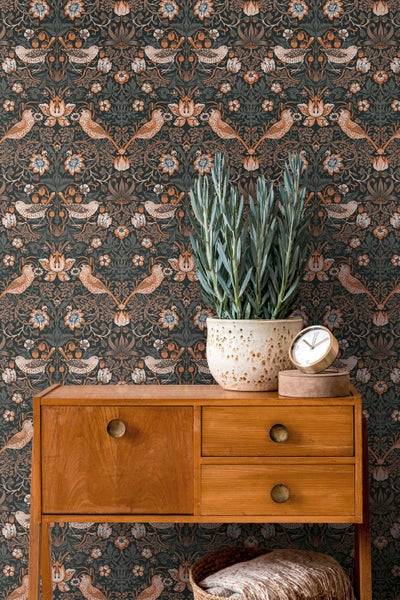 Tapetenrolle mit Vogel- und Blumenmuster