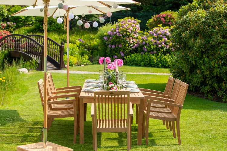 Gartenmöbel Holzpflege Teak Farb-Refresher 2 Liter sorgt für eine intensive Holzfarbe
