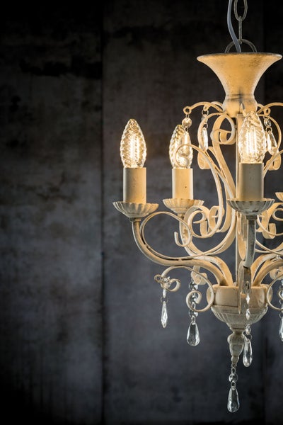 Vintage Edition Standard 230V LED Kerze E14 gedrehtes Glas 430lm 4,7W 2500K dimmbar Gold