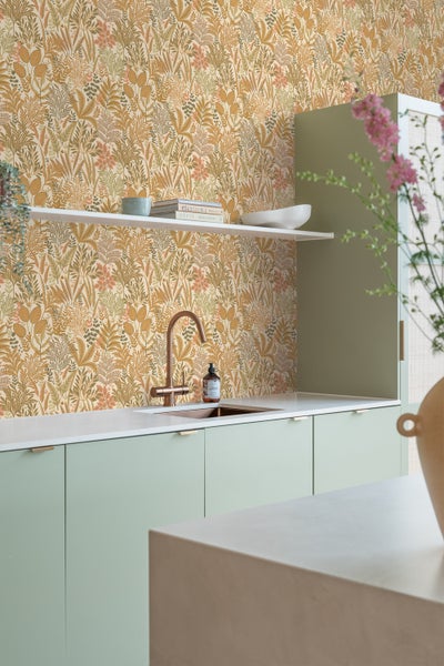ESTAhome Tapete tropische Blätter und Blüten Terrakotta und Beige - 50 x 900 cm - 131662