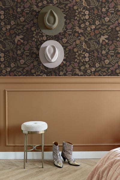 ESTAhome Tapete Blumen und Vögel Dunkelbraun, Olivgrün und Violett - 50 x 900 cm - 139872
