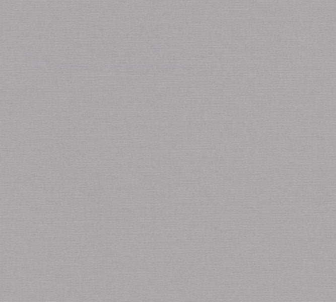 Blühende Fingerhutpflanzen im Garten