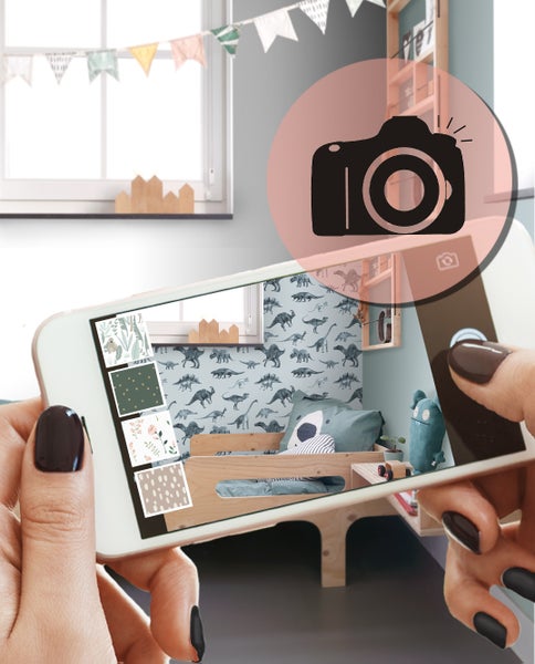 Nahaufnahme einer schwarzen Gartenkralle mit drei Zinken