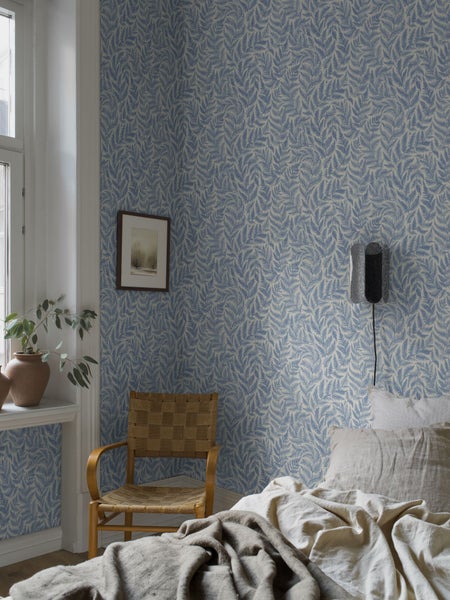 Tapetenrolle mit Farnmuster