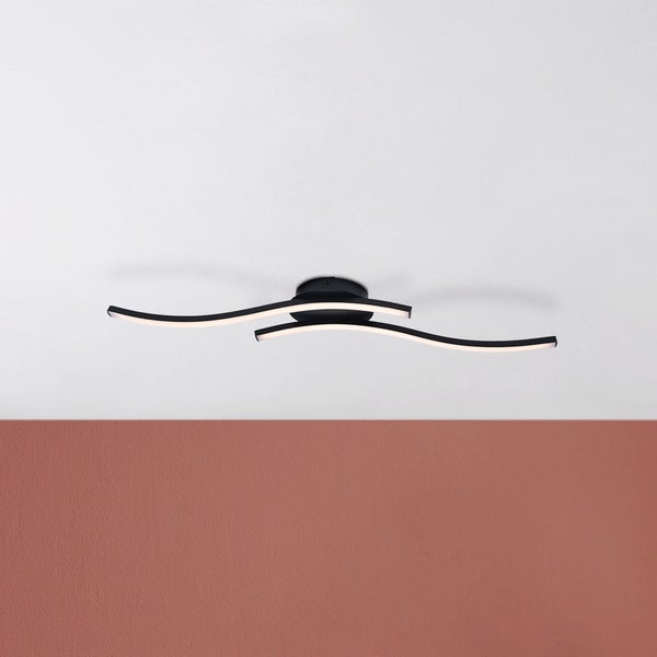 Technische Zeichnung einer LED Deckenleuchte mit den Massen 650 mm Länge, 73 mm und 130 mm Höhe.