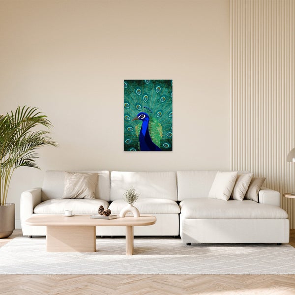 Dekoratives Wandbild mit Pfauenmotiv im Wohnzimmer