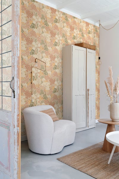 ESTAhome Tapete Bäumen und Blumen Beige, Terrakotta und Grün - 50 x 900 cm - 131186