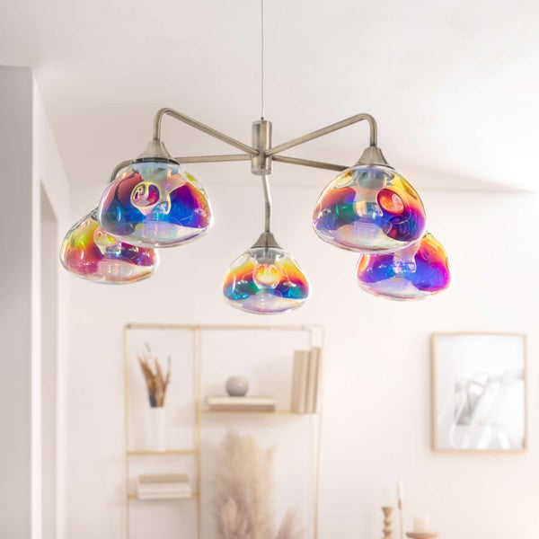 LED Pendelleuchte 5-flammig Varna, Pendellampe aus messingfarbenem Metall und irisierendem Glas, fest verbaute LEDs, 50 cm Durchmesser, stilvolle Beleuchtung für Wohnzimmer, Esszimmer oder Diele
