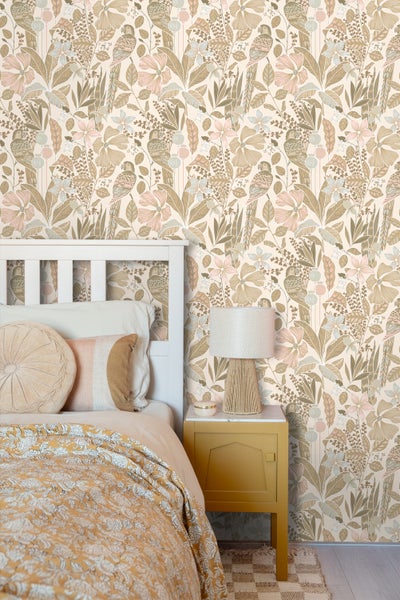 ESTAhome Tapete tropischen Blumen und Paradiesvögeln Sandbeige - 50 x 900 cm - 131156