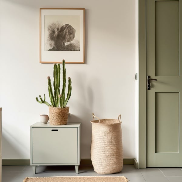 MissPompadour abwaschbare Wandfarbe 1L Weiß mit Schmelz - hohe Deckkraft und Ergiebigkeit - matte, scheuerbeständige Innenfarbe - geruchsarm, wasserbasiert, atmungsaktiv - Die Nützliche