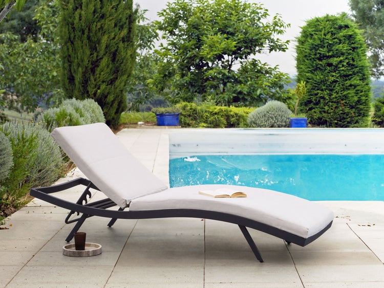 Sonnenliege mit Kissen AMELIA Metall Hellbeige