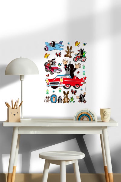 Wandaufkleber mit dem kleinen Maulwurf und seinen Freunden im Verkehr