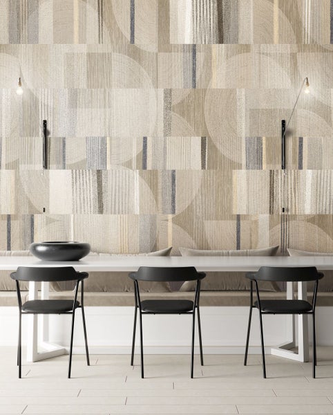 Küchenszene mit Spüle, Wasserhahn, Arbeitsplatte und Küchengeräten.