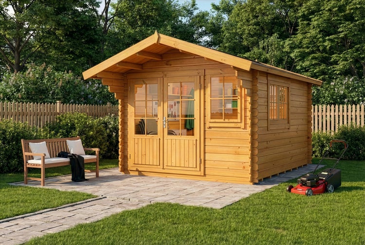 Holzgartenhaus mit Doppeltür, Fenster und Rasenmäher im Garten