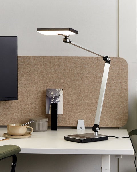 LED Schreibtischlampe LACERTA mit kabellosem Ladegerät Metall Silber