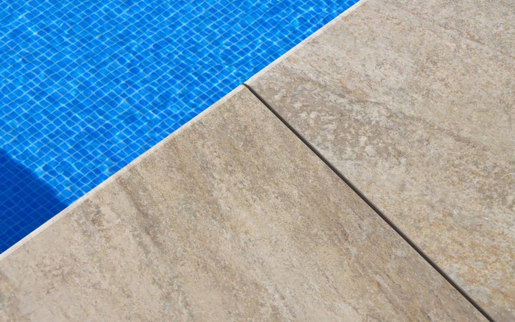 Wohnrausch Keramik Poolumrandung Beckenrandstein SLATE GREY, 60 x 30 x 3 cm, 1 Rundkante, Schieferoptik, beige-grau