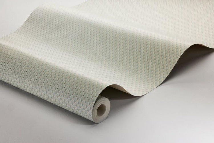 Garten mit Farnen und blühenden Pflanzen