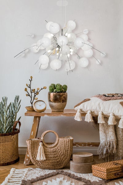 Moderne Pendelleuchte mit Kugeldesign für den Innenbereich