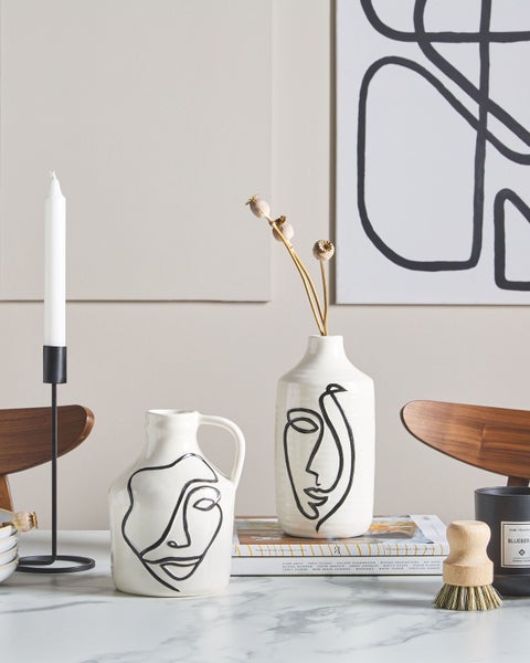 Dekorative schlanke Vase für Wohnaccessoires