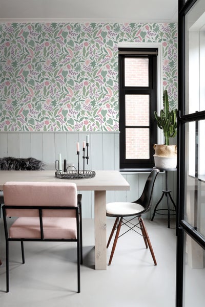 ESTAhome Tapete Blätter und Blumen Lila, Rosa und Grün - 50 x 900 cm - 131049