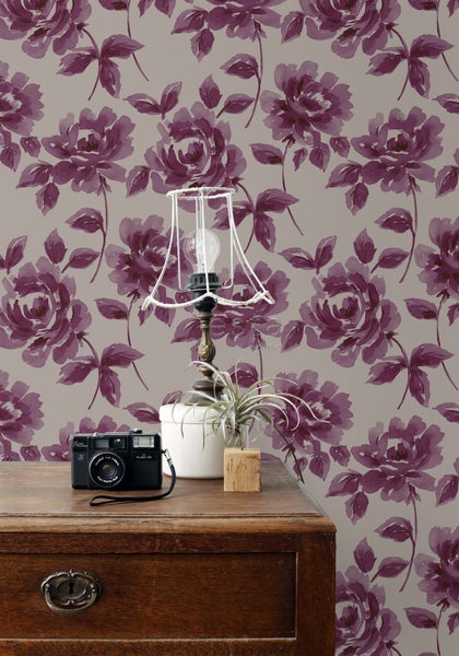 ESTAhome Tapete Aquarell gemalte Rosen Aubergineviolett und Taupe - 53 cm x 10.05 m - 128017