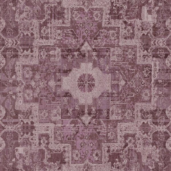 Einrichtungsbeispiel mit einer strukturierten Tapete, einem Design Stuhl und einem Tisch mit Blumenvase