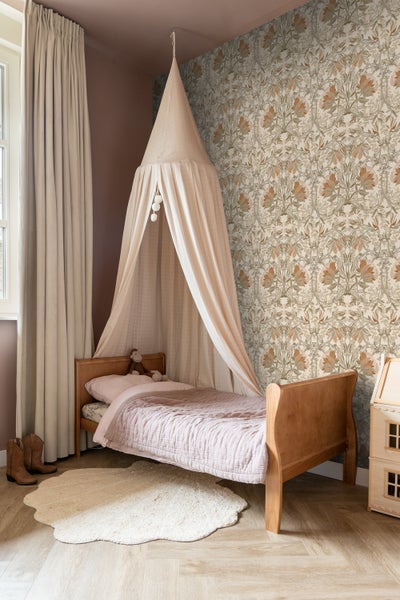 ESTAhome Tapete Blumenmuster im Jugendstil Hellbeige und Altrosa - 53 cm x 10.05 m - 139459