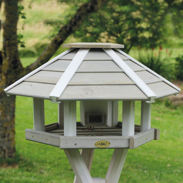 Vogelhaus aus Holz mit Ständer für den Garten