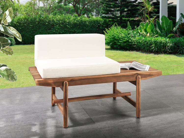 Gartenbank mit Auflage GIAVENO 135 cm Akazienholz Cremeweiß