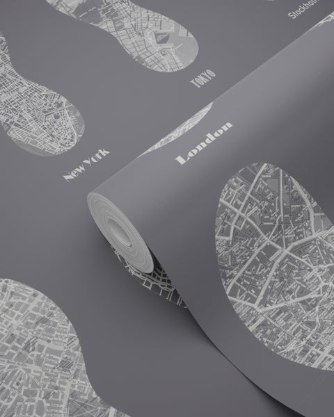 ESTAhome Tapete Stadtplan in Form von Laufschuhabdrücken Dunkelgrau - 53 cm x 10.05 m - 128820